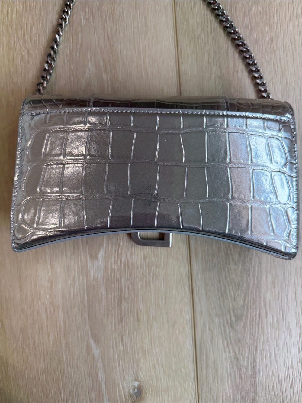Balenciaga Metallic Silver Croc-Embossed 'B' Shoulder Bag - Picture 4 of 6
